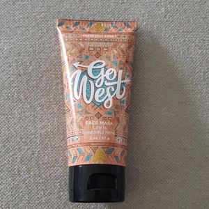 New Perfectly Posh Go West Face Mask
